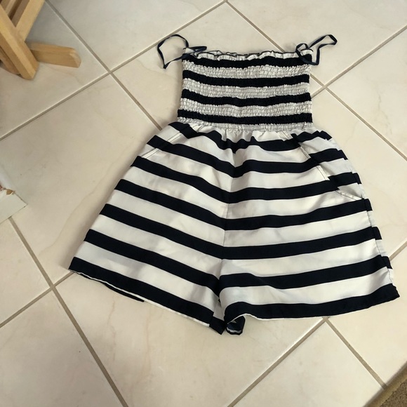 Romper - Picture 2 of 3